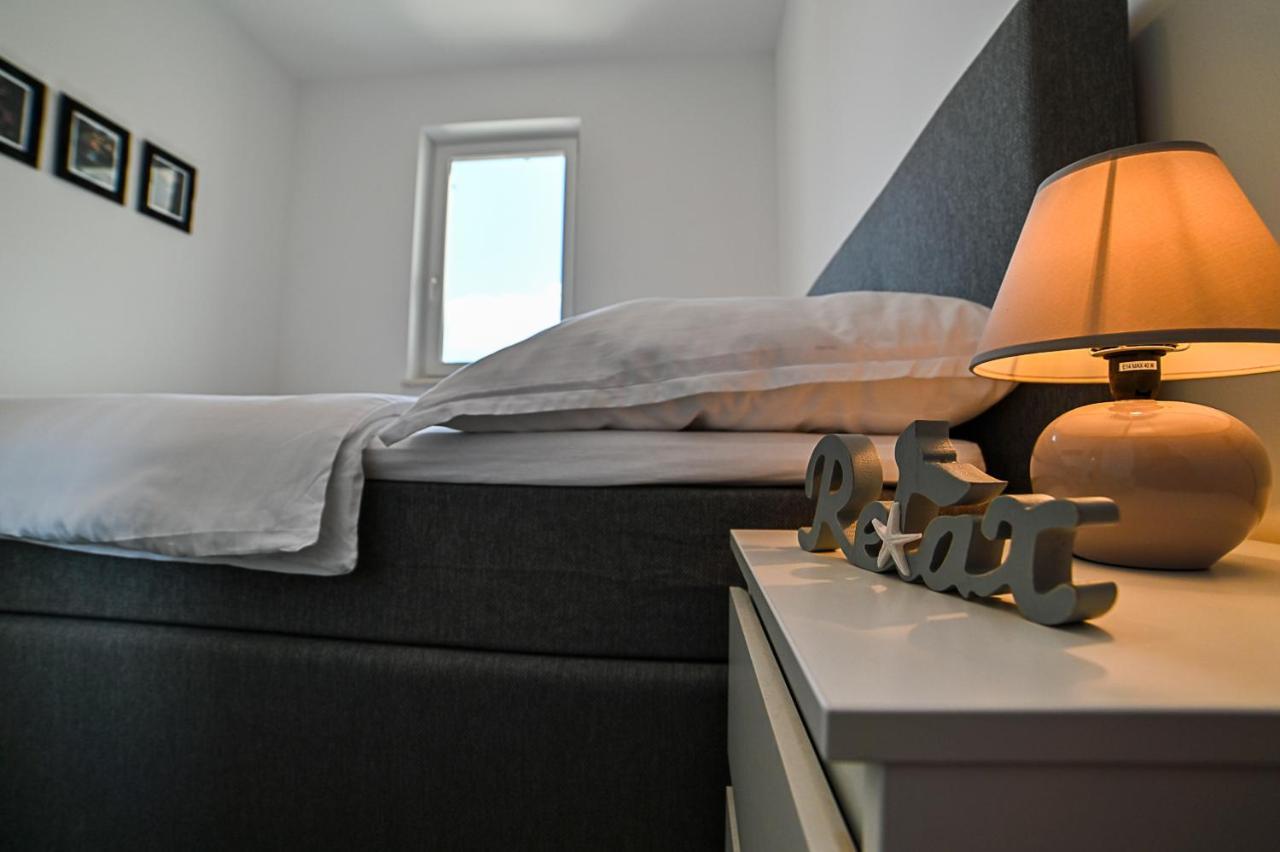 Apartment Perlitto Cres Exterior photo